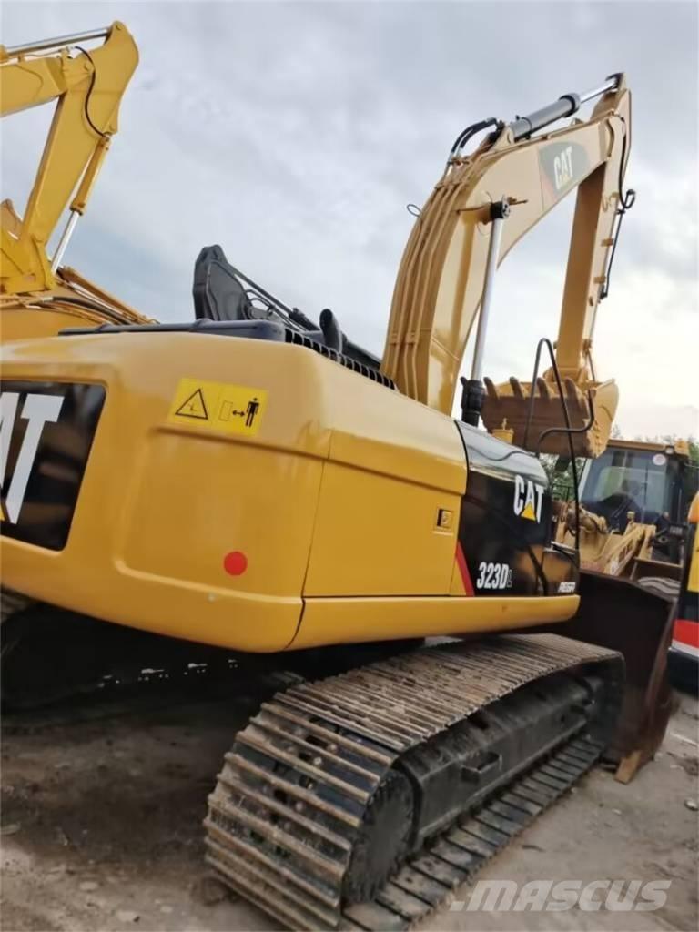 CAT 323 D Bageri guseničari
