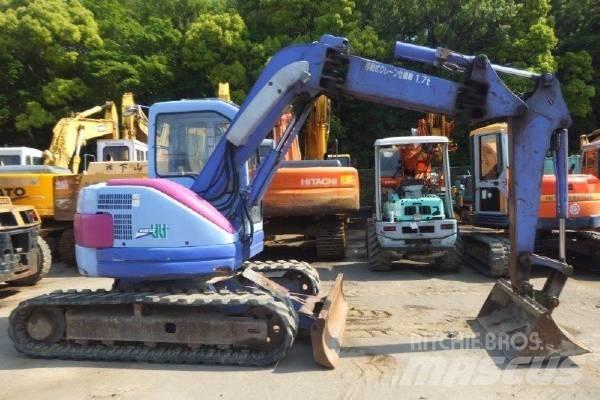 Komatsu PC75UU-3 Midi bageri 7t – 12t
