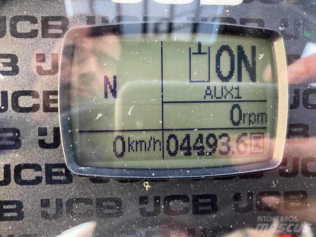JCB TM220 Agri Poljoprivredni teleskopski utovarivači