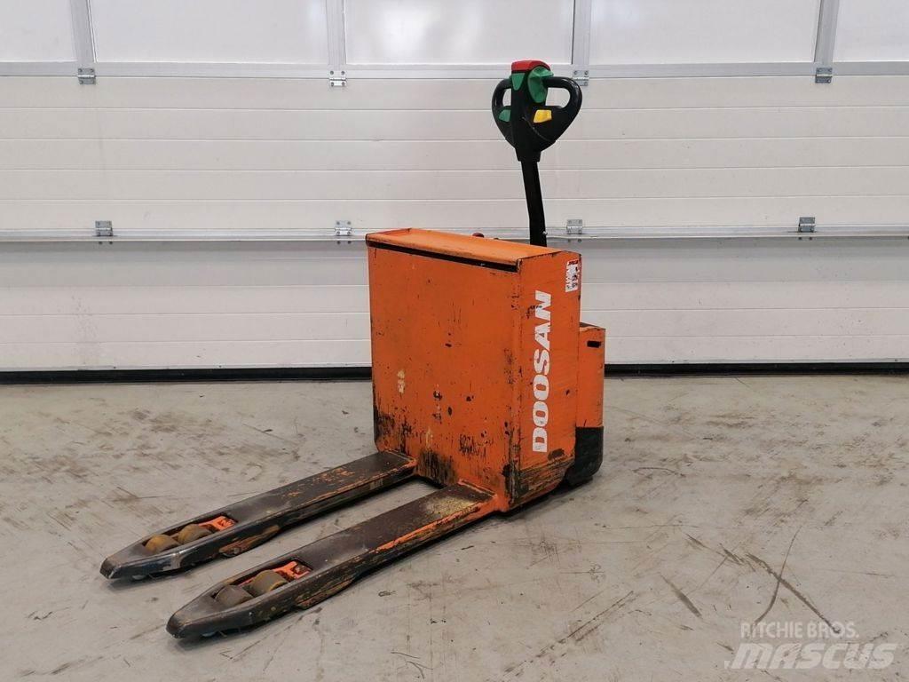 Doosan LEDH20M Nisko podizni električni viljuškar
