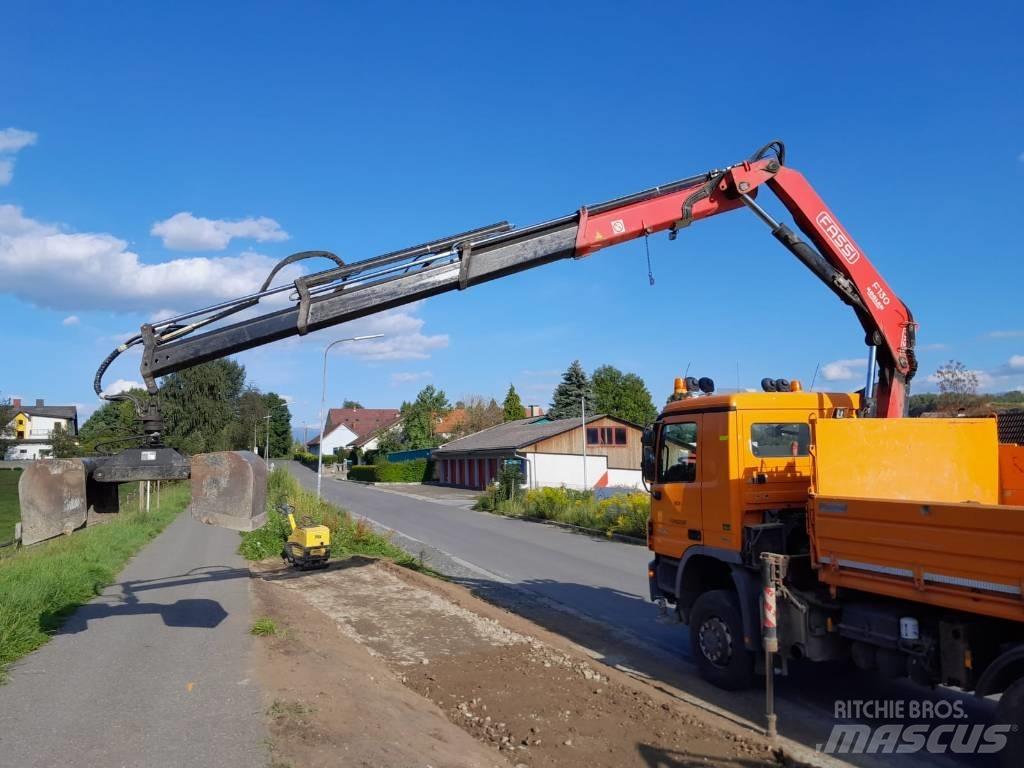 Fassi 130 Kranovi za utovar