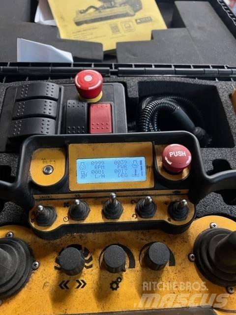 Traxx RC56 Manji traktori