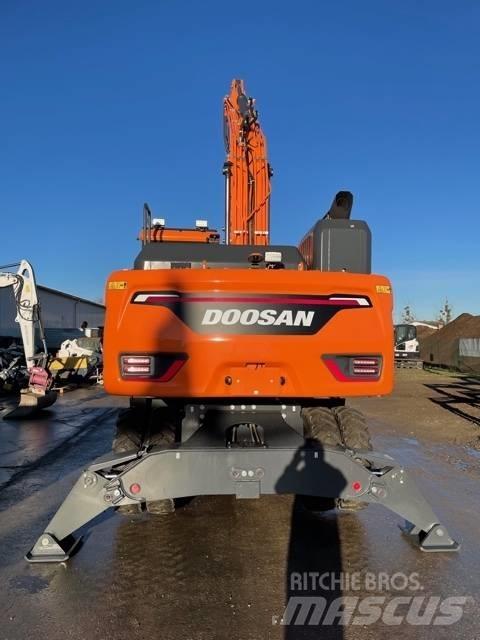Doosan DX210W-7 Bageri točkaši