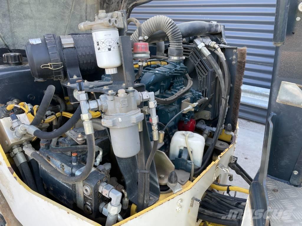 Bomag BW 135 AD-5 Valjci sa duplim bubnjem