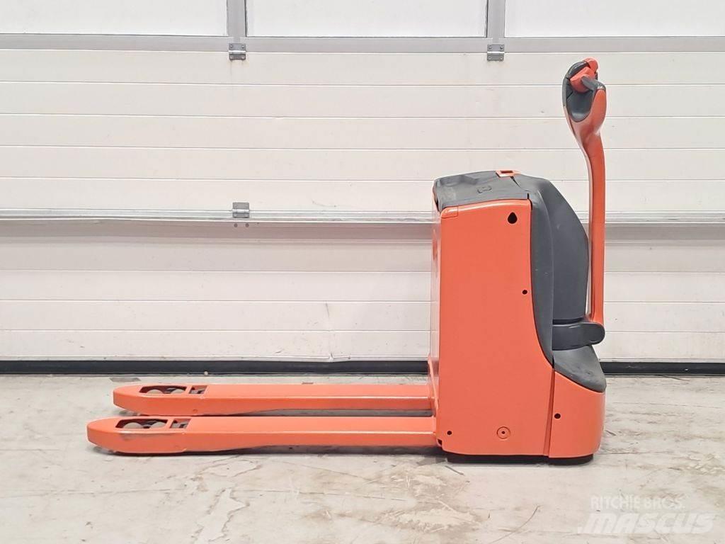 Linde T16 Nisko podizni električni viljuškar