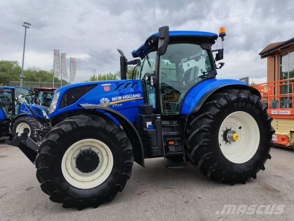New Holland T 7.245 Traktori