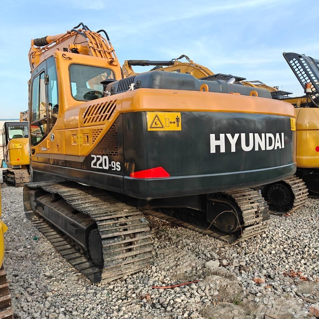 Hyundai R220-9S Bageri guseničari