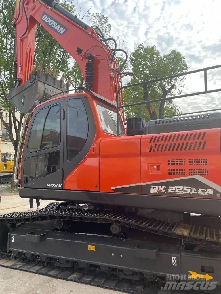 Doosan DX 225 Midi bageri 7t – 12t
