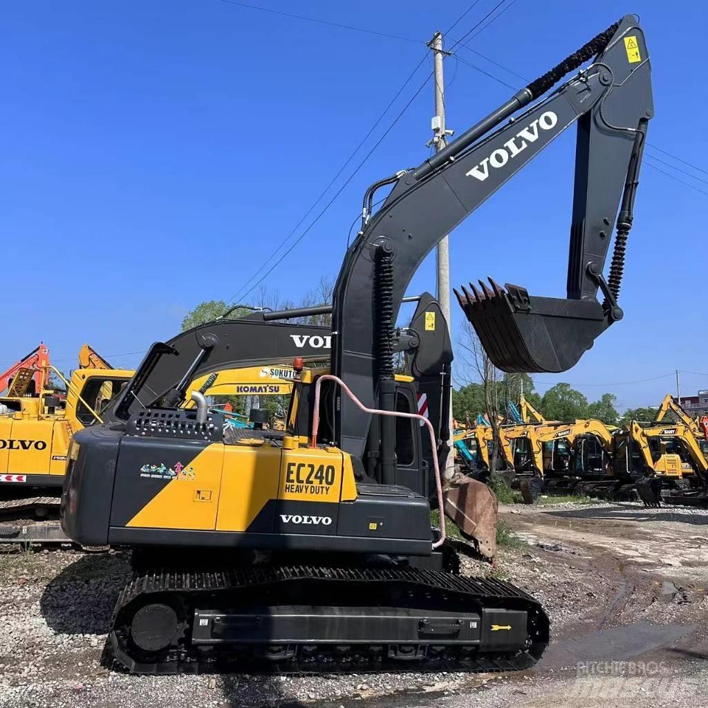 Volvo EC 240 Bageri guseničari