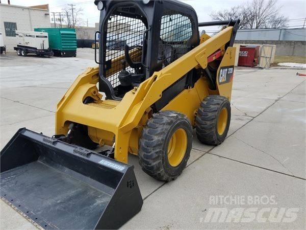 CAT 272 D Skid steer mini utovarivači