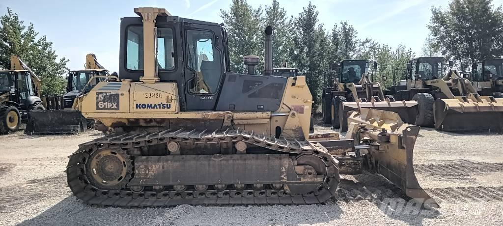 Komatsu D61EX-15 Buldožeri guseničari