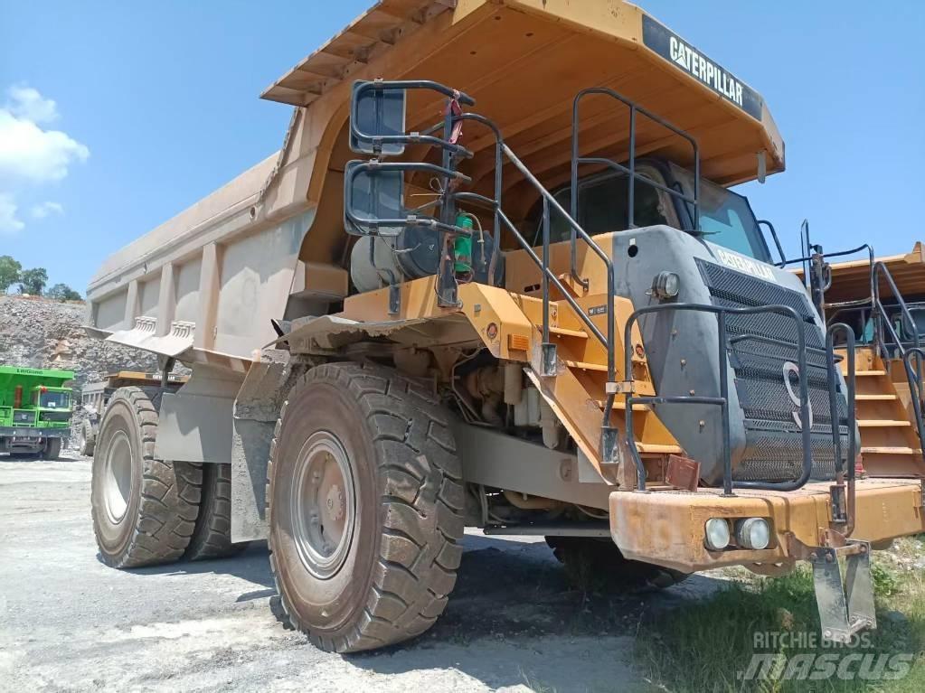 CAT 773 F Zglobni damperi