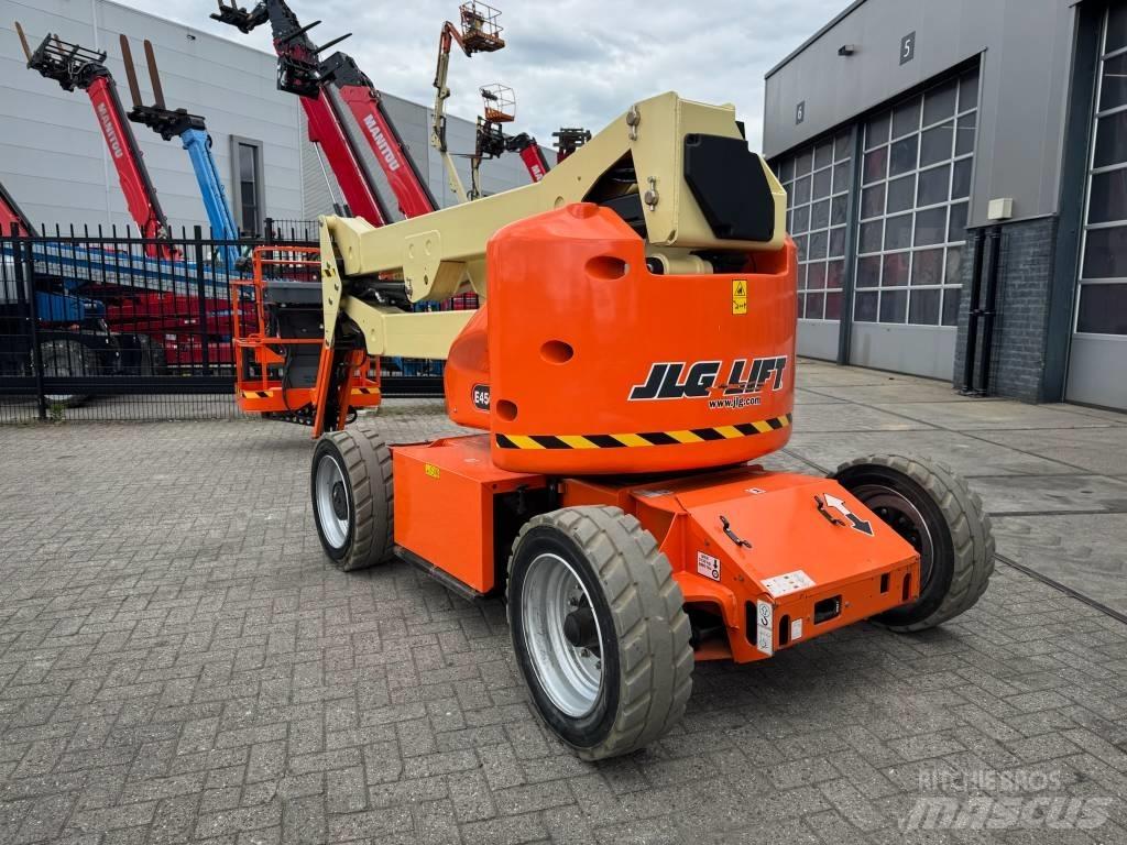 JLG E 450 AJ Zglobne podizne platforme