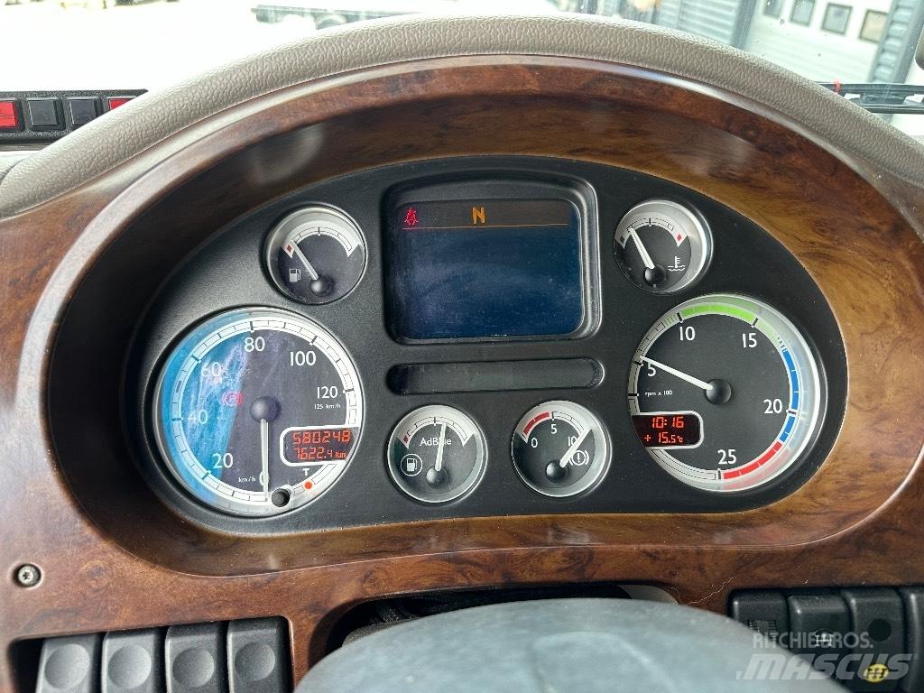 DAF XF105.410 8x2 Rol kiper kamioni sa kukom za podizanje tereta