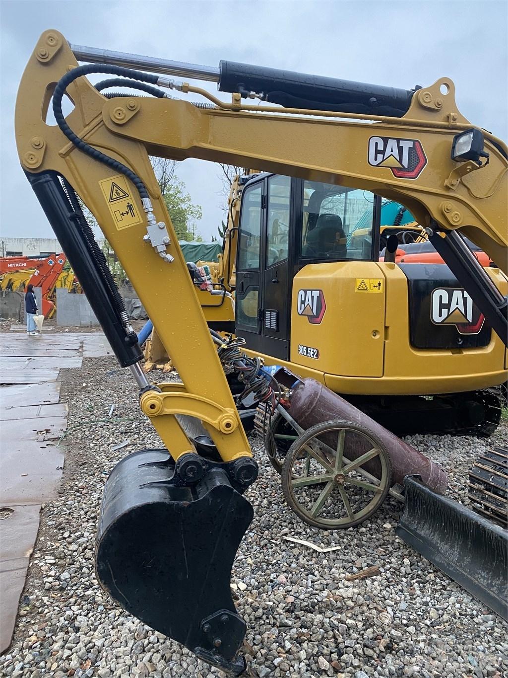 CAT 303E Bageri guseničari