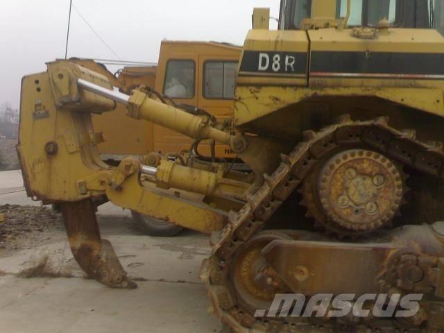 CAT D 8 R Buldožeri guseničari