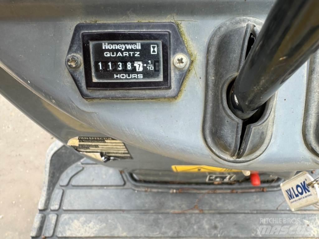 Yanmar SV08 (AH896) Mini bageri < 7t