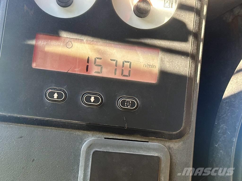 CAT 246 C Skid steer mini utovarivači