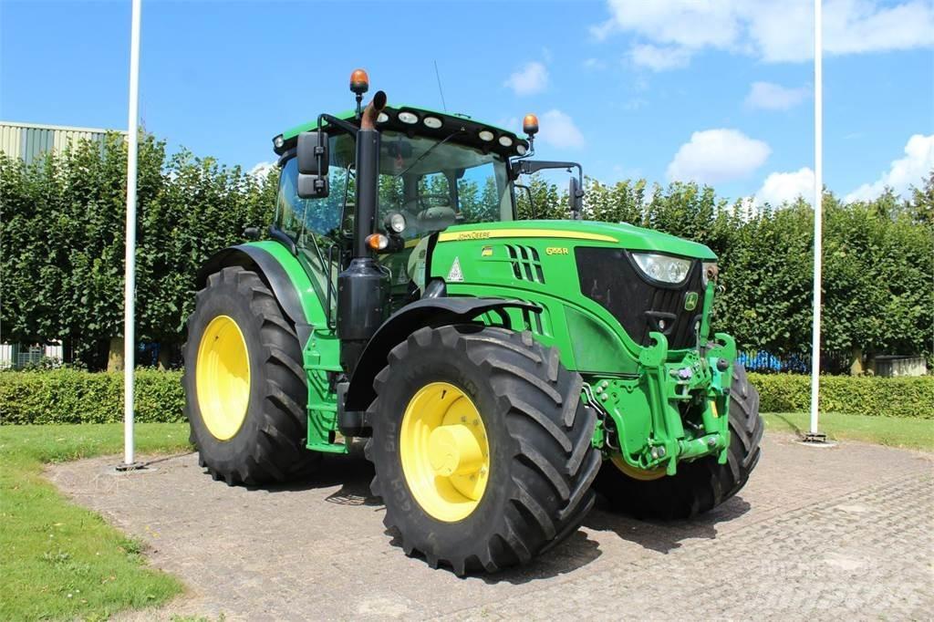 John Deere 6155R Traktori