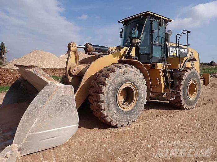 CAT 966M Utovarivači na točkove