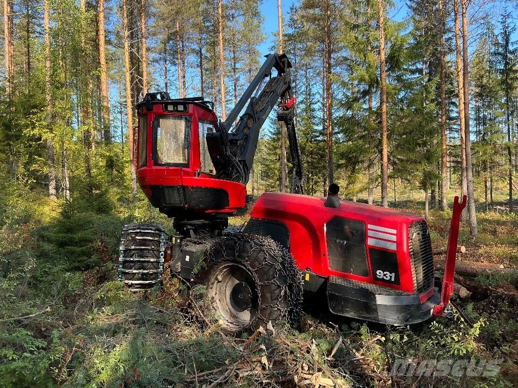 Komatsu 931-3 Harversteri
