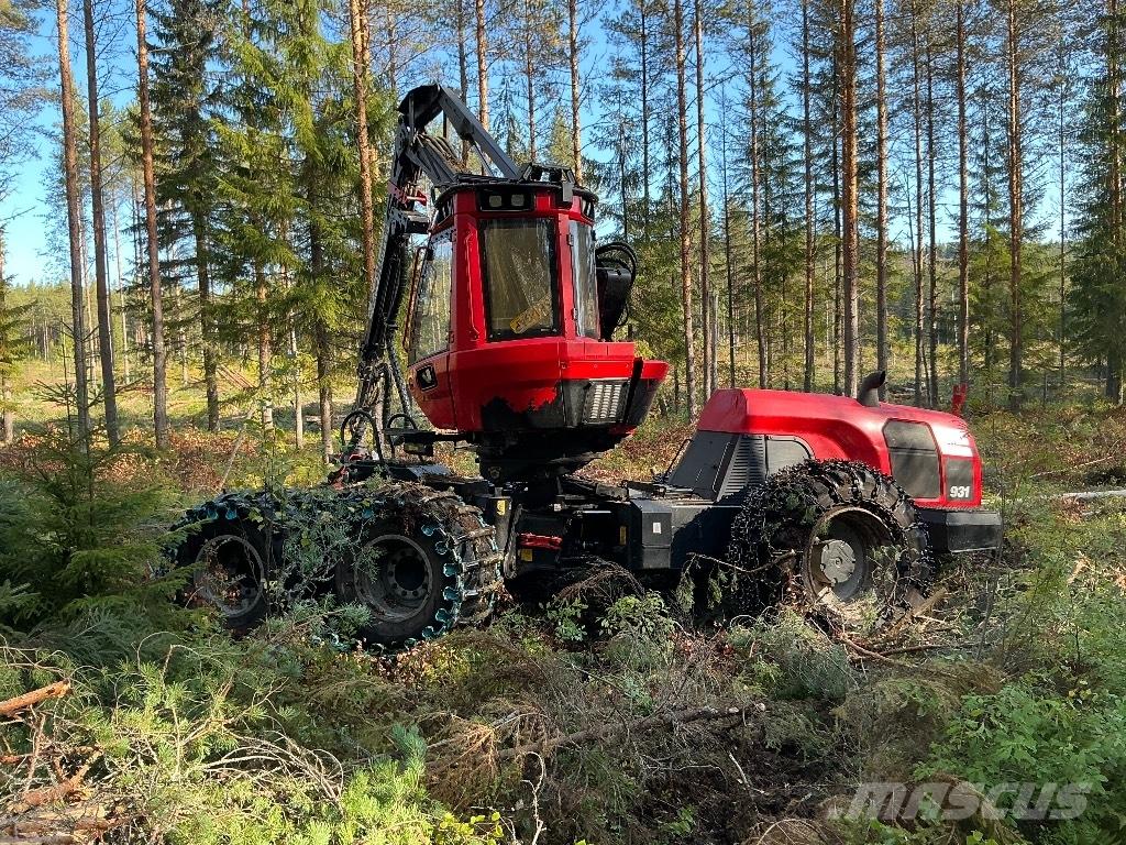 Komatsu 931-3 Harversteri