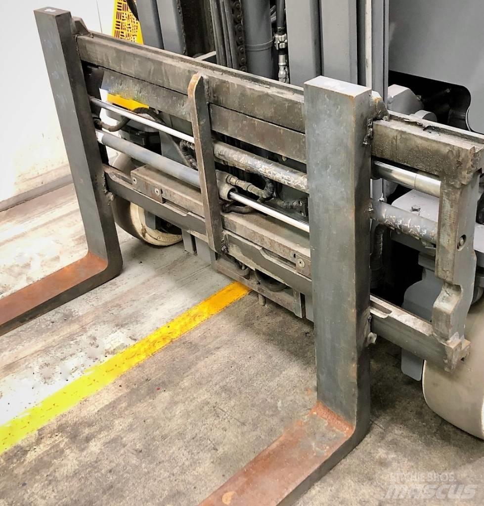 Combilift CB2500 Bočni viljuškari
