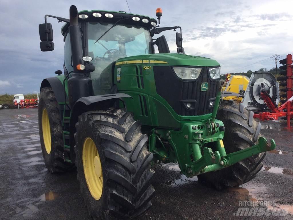 John Deere 6250R Traktori