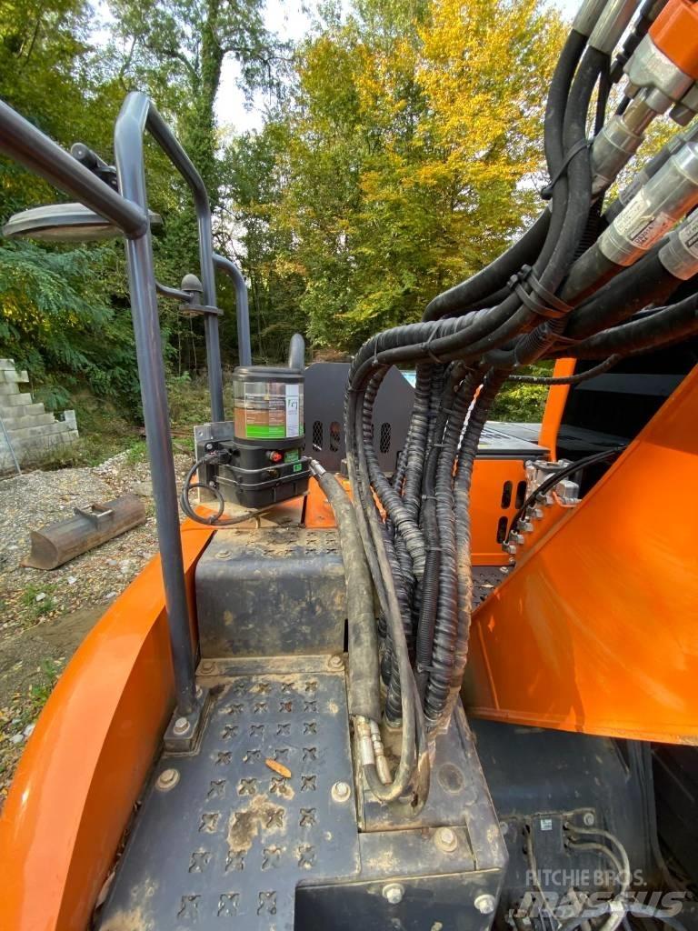 Doosan DX 140 LCR-5 Bageri guseničari