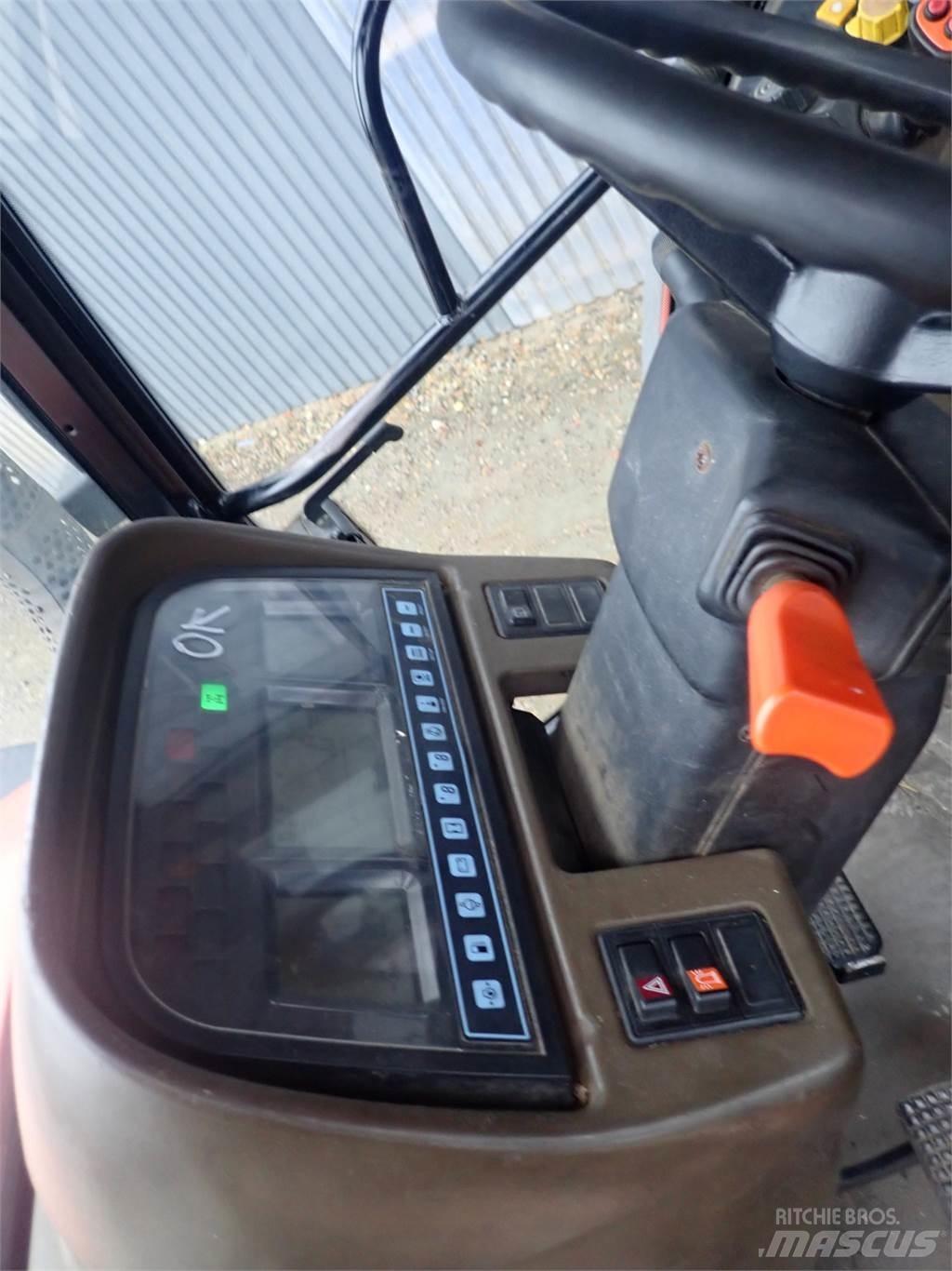 New Holland M115 Traktori