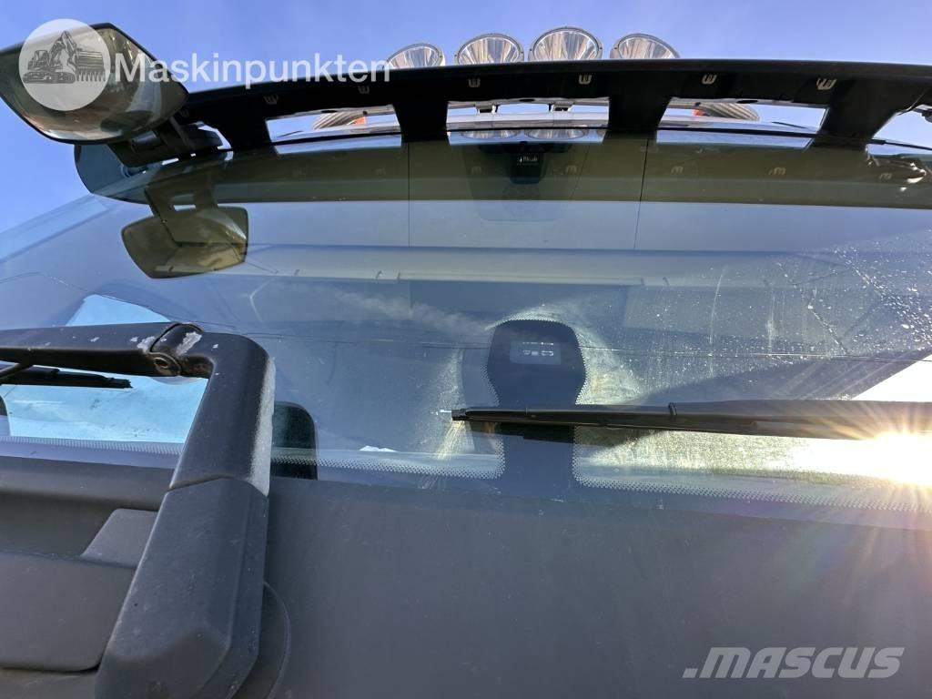 Volvo FH 6*2 Rol kiper kamioni sa kukom za podizanje tereta
