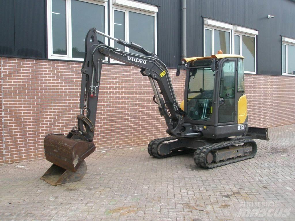 Volvo EC35D Mini bageri < 7t
