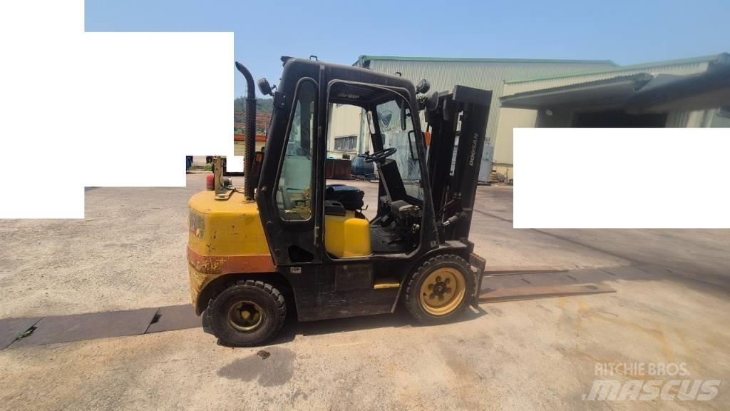 Hyundai D30 Viljuškari - ostalo