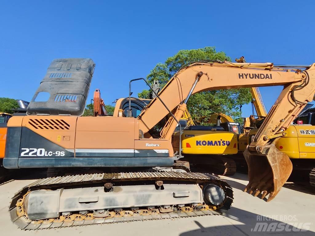 Hyundai Robex 220 LC Bageri guseničari