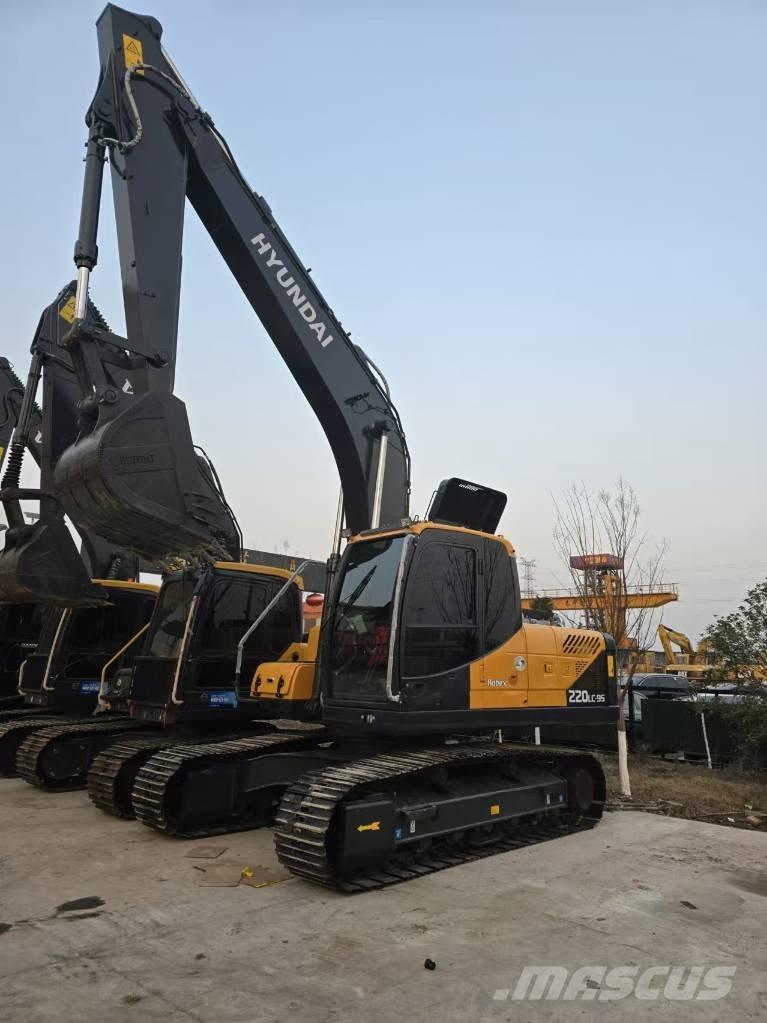 Hyundai R 220-9 S Bageri guseničari
