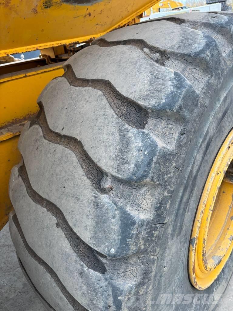 Volvo A 25 E Zglobni damperi