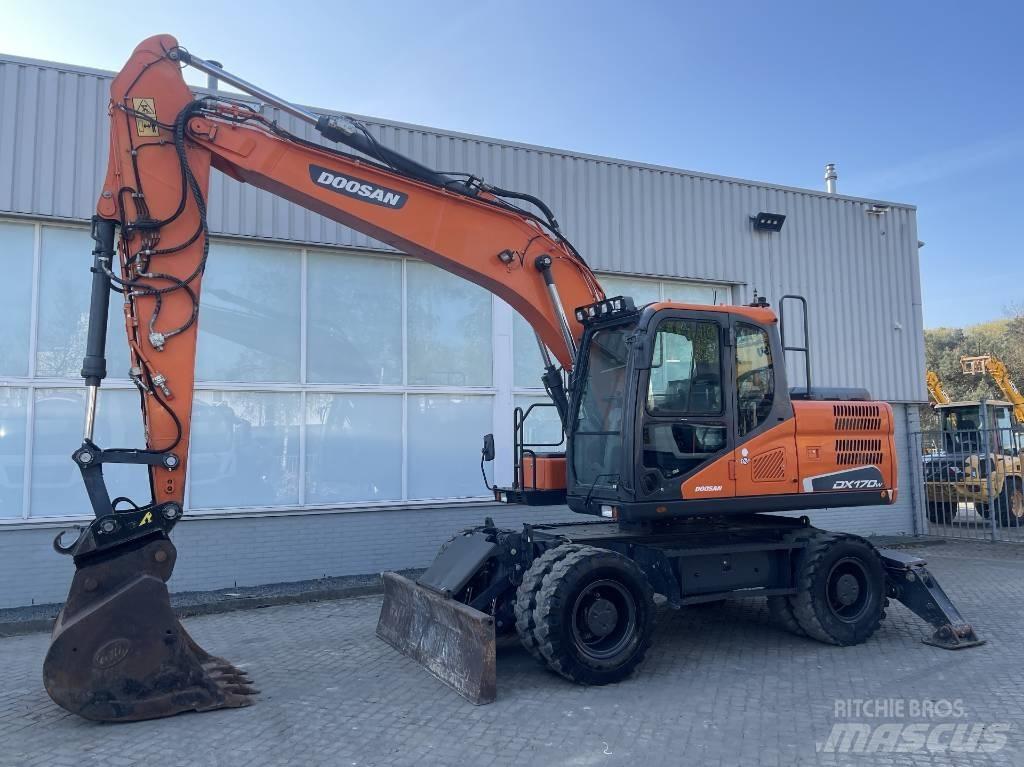 Doosan DX170W-5 Bageri točkaši