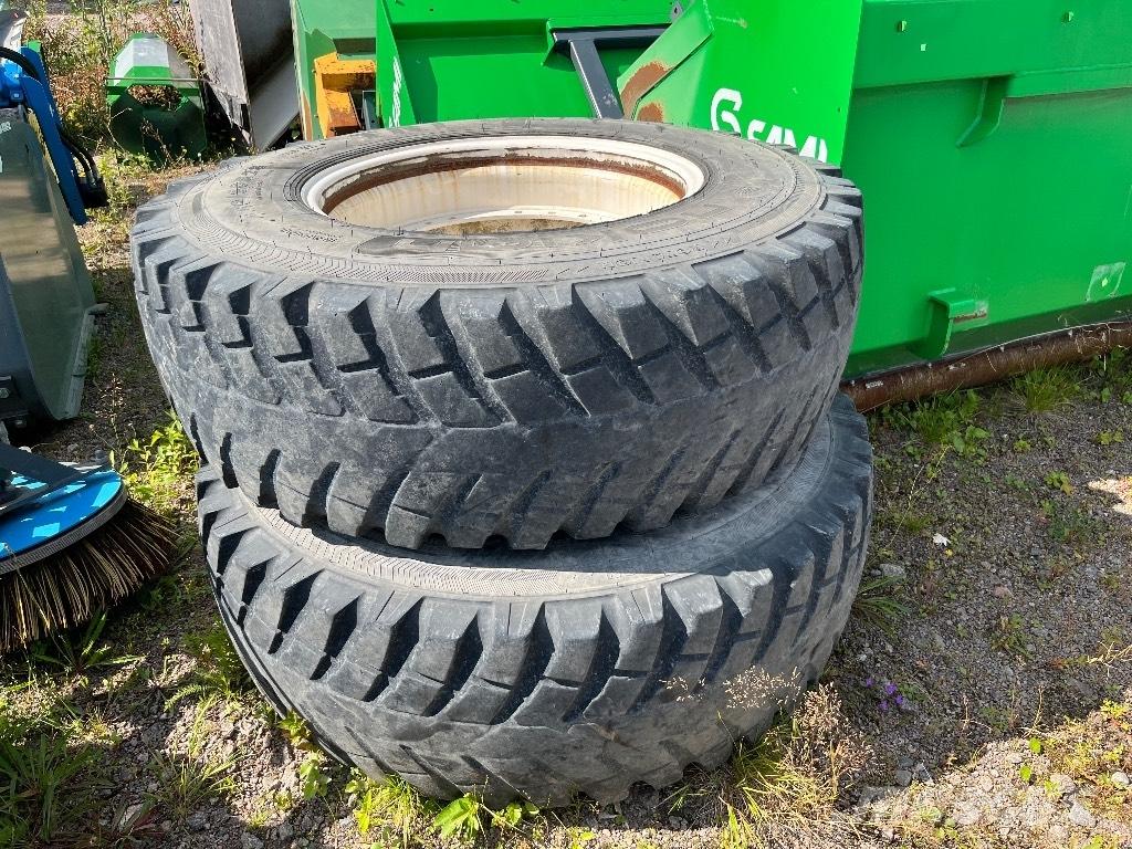 Nokian 16.9 R28 Gume, točkovi i felne