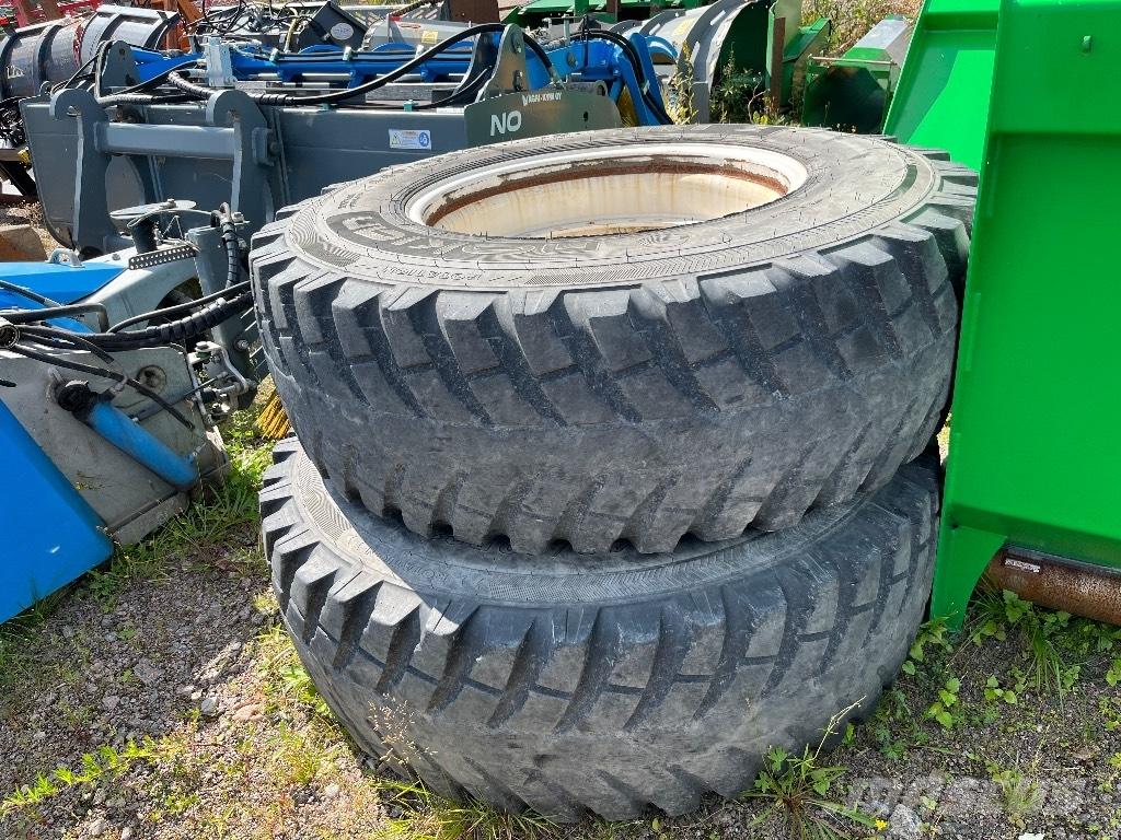 Nokian 16.9 R28 Gume, točkovi i felne