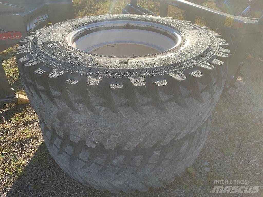 Nokian 16.9 R28 Gume, točkovi i felne