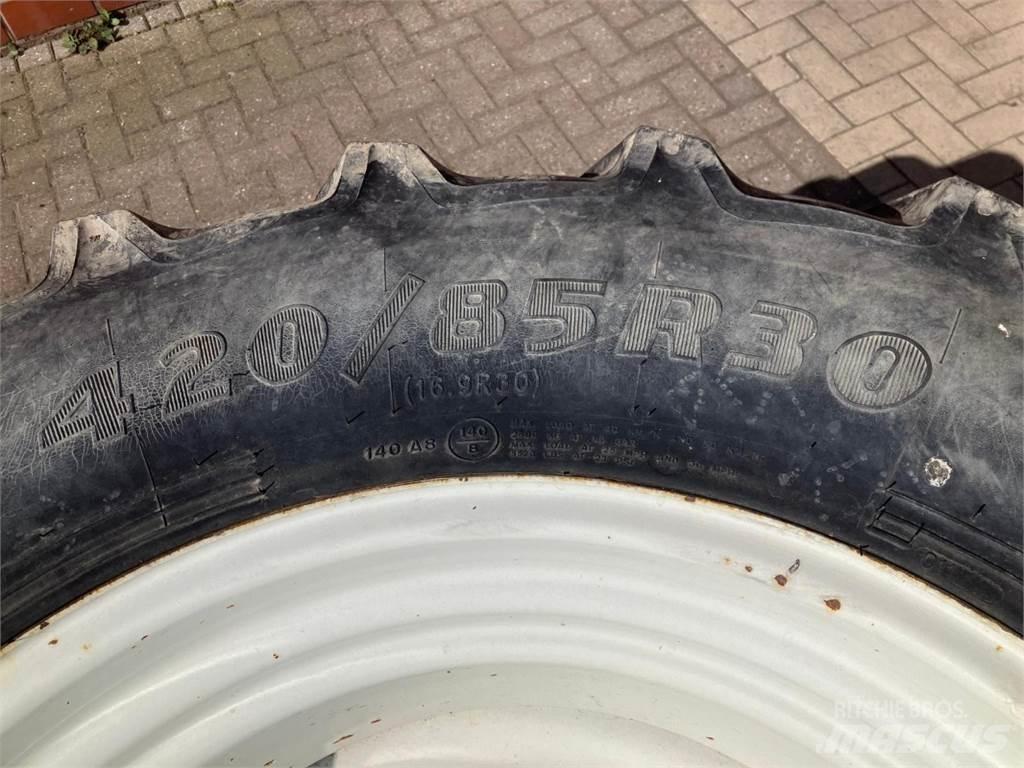 Goodyear 420/85R30 Ostale poljoprivredne mašine
