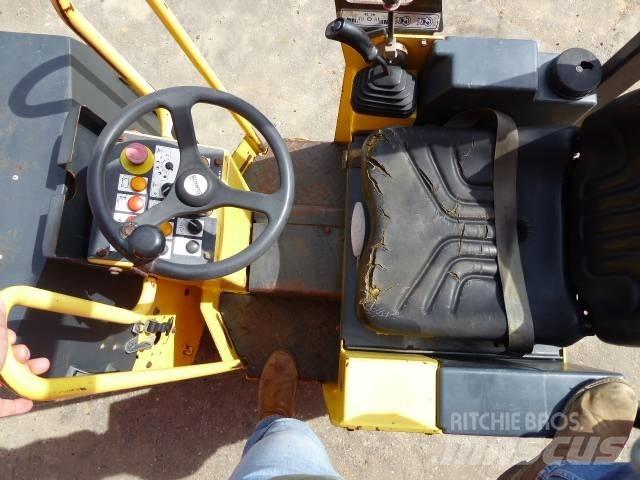 Bomag BW 80 ADH-2 Valjci sa duplim bubnjem