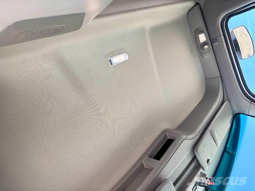 Peterbilt 567 Tegljači