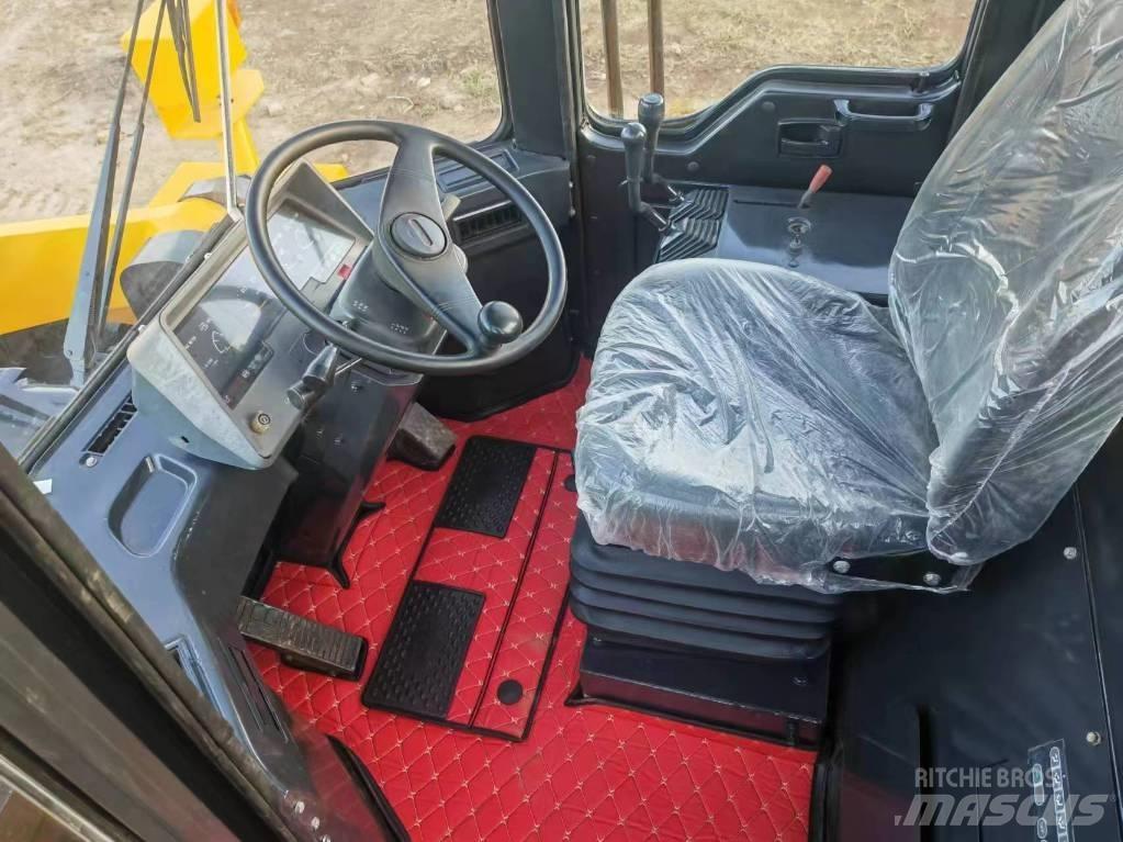 Komatsu WA 470-3 Utovarivači na točkove