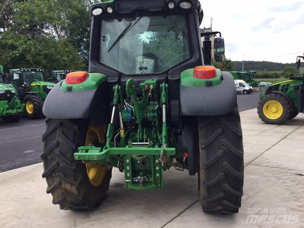 John Deere 6120M Traktori