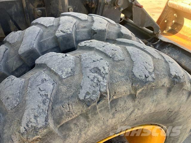 JCB JS 175 W Bageri točkaši