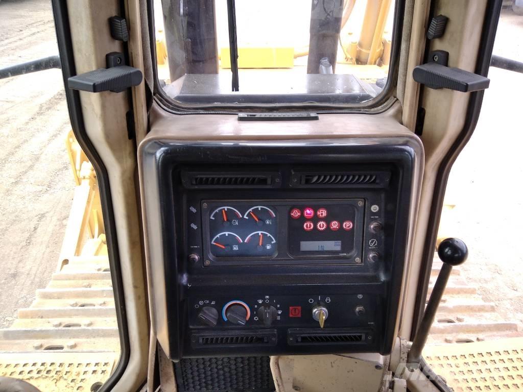 CAT D 6 R XL Buldožeri