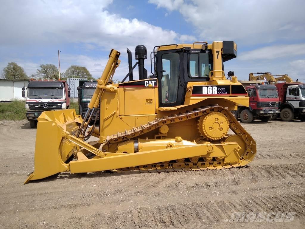 CAT D 6 R XL Buldožeri