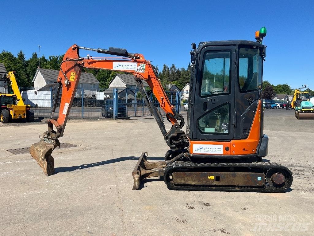 Hitachi ZX33U-6 Mini bageri < 7t