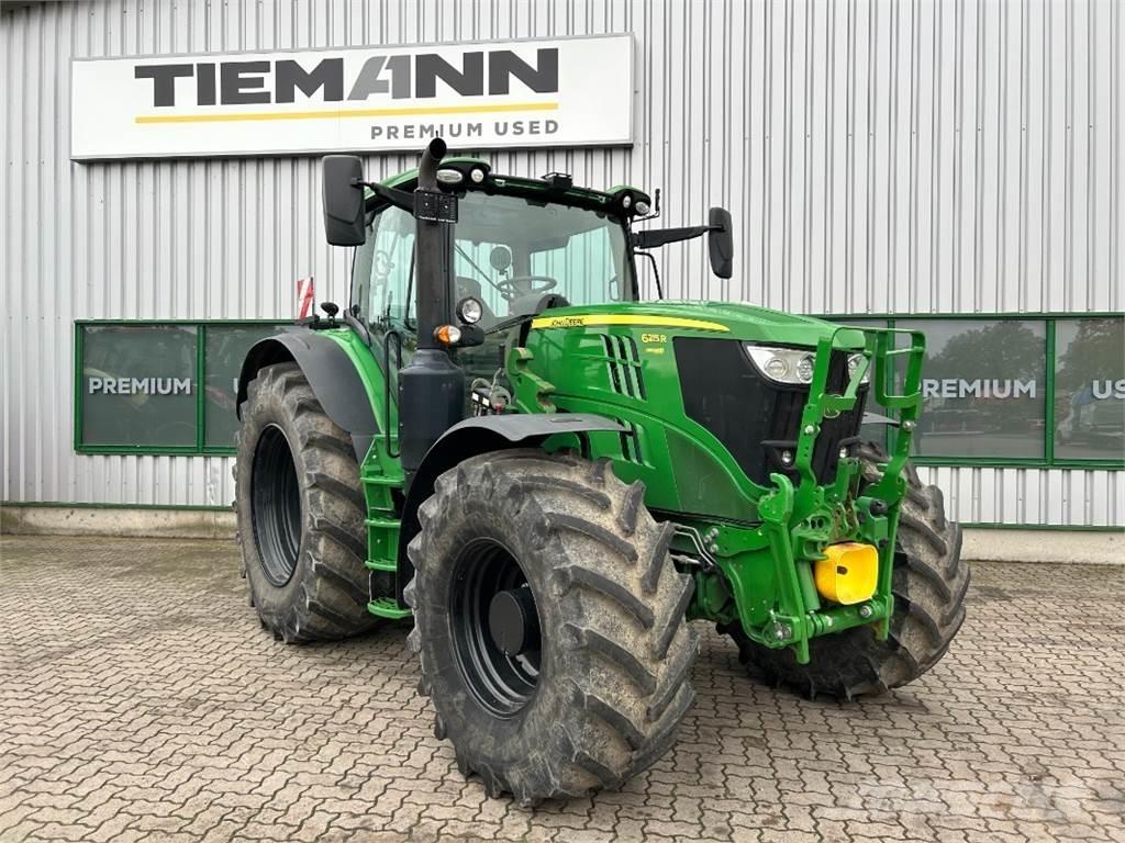 John Deere 6215R Traktori